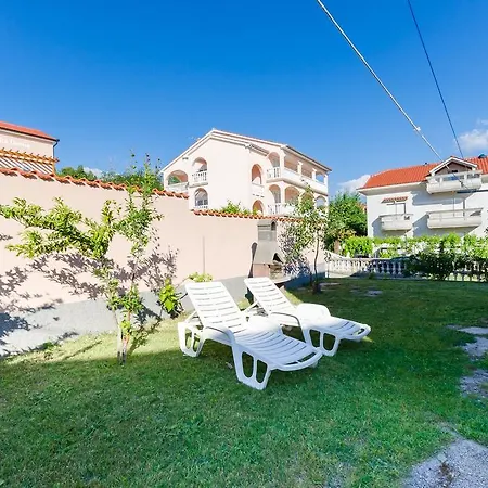 Joka Apartment Lopar